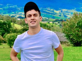 Ver a ficha detalhada de  AndrewSiilvaa