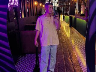 Ver a ficha detalhada de  AndrewSiilvaa