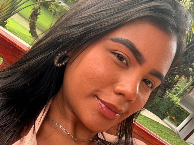 LissReyess - Live sex cam - 28268606