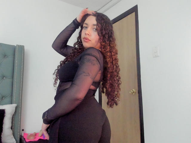 RubbyStrongX - Live sexe cam - 28269059