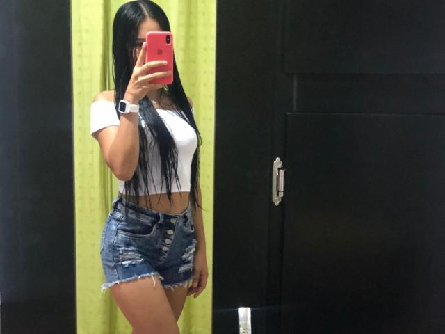 EstrellaXHot - Live porn &amp; sex cam - 28270574