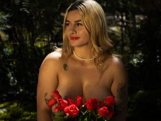 AtheneaRossi - Live porn &amp; sex cam - 28272089