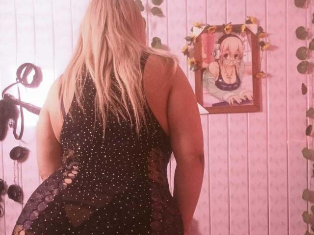 KathaleyaGrayyAss - Live porn &amp; sex cam - 28273388