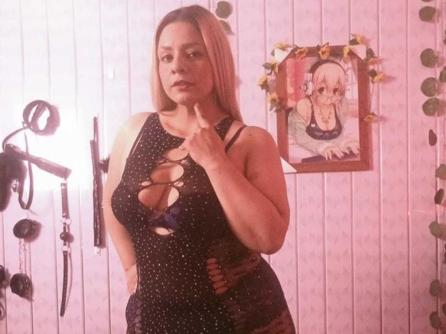 KathaleyaGrayyAss - Live porno og sexkamera - 28273391