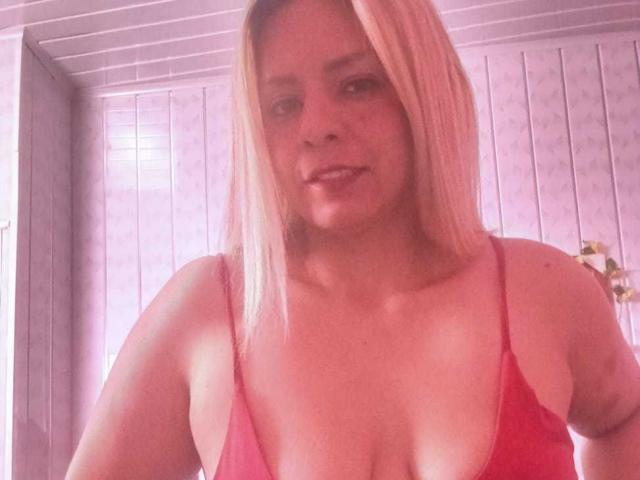 KathaleyaGrayyAss - Élő pornó és szexkamera - 28273427