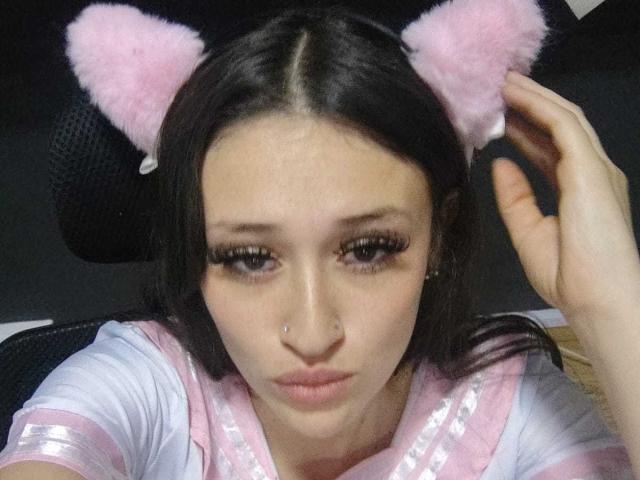 EmilySwiftt - Live sexe cam - 28273940