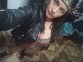 ArianithaXox - פורנו בשידור חי ומצלמת סקס - 28277237