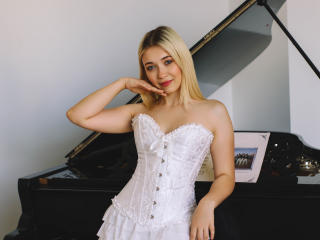 AliceFlorent - Live porn &amp; sex cam - 28281848