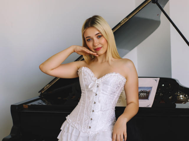 AliceFlorent - Live porn &amp; sex cam - 28281848