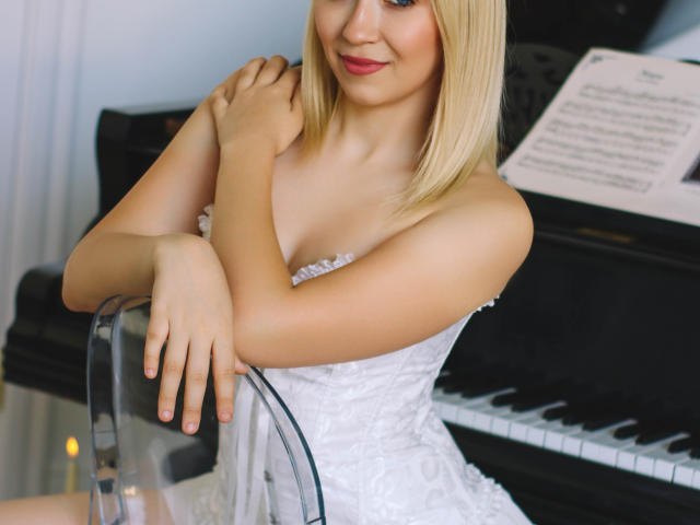 AliceFlorent - сексуальная веб-камера в реальном времени - 28281860