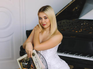 AliceFlorent - Live porn &amp; sex cam - 28281863