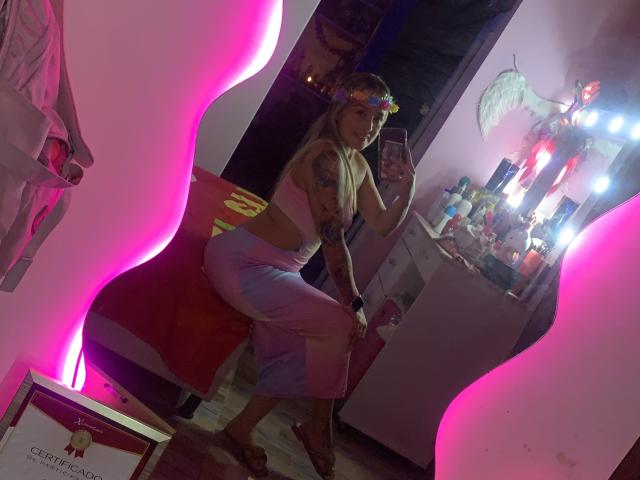 SaritaCaramelo - Live porn &amp; sex cam - 28289225