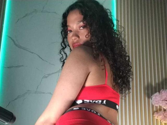 KellyAmbaris - Live porn &amp; sex cam - 28295996