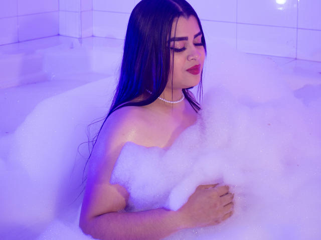 EmilyBoobsss - Live sex cam - 28296206