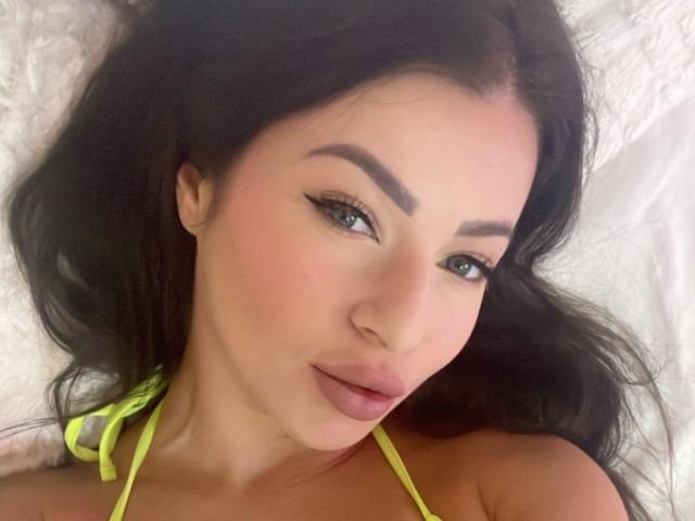 SelenaBellax - Live sex cam - 28298228