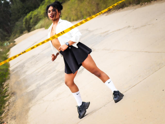 SophieSonyas - Live porn &amp; sex cam - 28300463