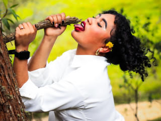 SophieSonyas - Live porn &amp; sex cam - 28300484