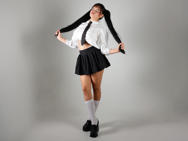 KinsleyMae - Élő pornó és szexkamera - 28303511