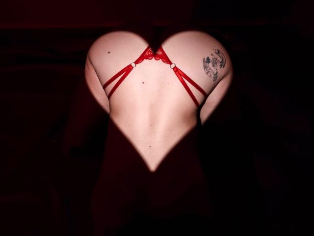 MilaGonz - Live Sex Cam - 28306769