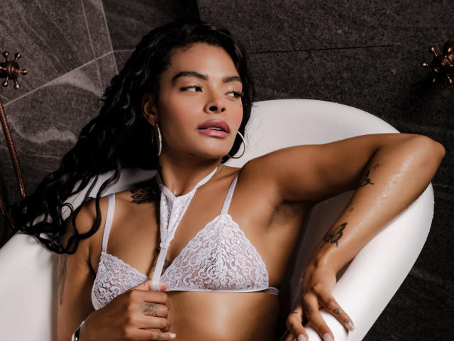 EmmaEbony - Élő pornó és szexkamera - 28311047