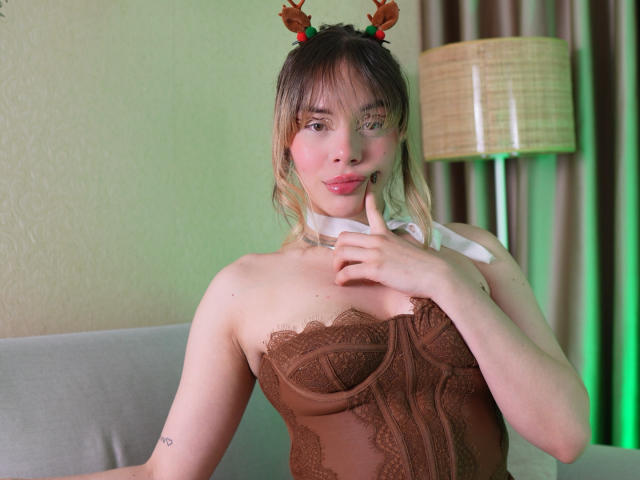 EmmaRiveraa - Live porn &amp; sex cam - 28313399