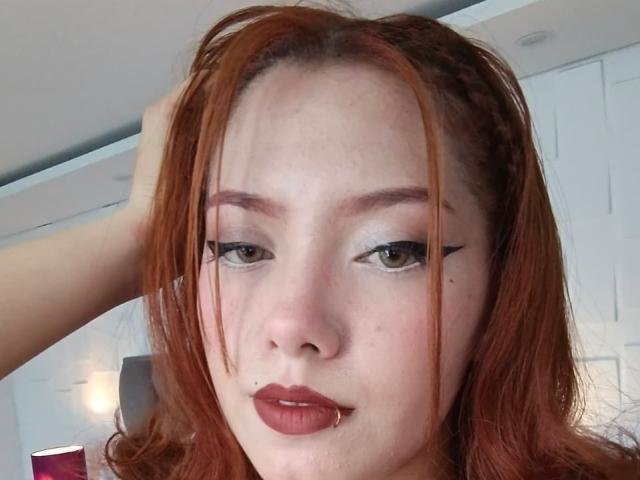 EmmaThomsonn - Live sex cam - 28324010