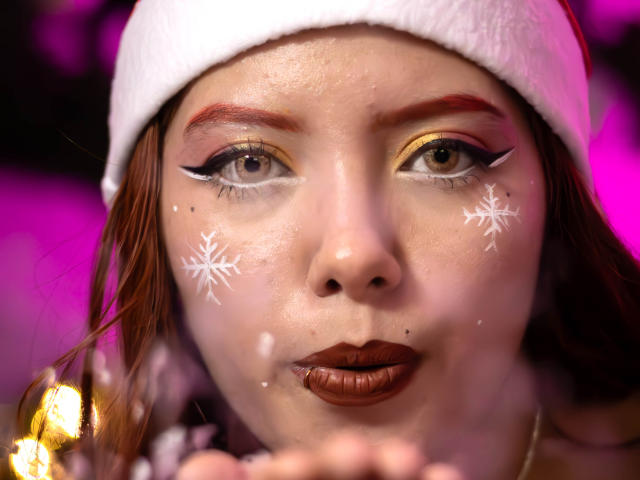 EmmaThomsonn - Live porn &amp; sex cam - 28326221