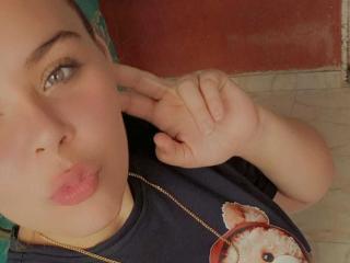 IsabelaCurvy - Live sex cam - 28326320