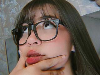 KimDevinne - Live Sex Cam - 28328597