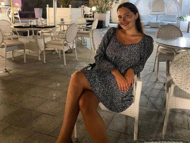 LucyBi - פורנו בשידור חי ומצלמת סקס - 28332701