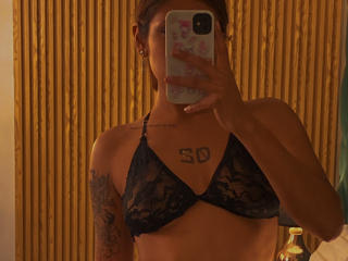 KiaraHernandezX - Live porn &amp; sex cam - 28333268