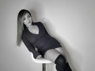 MaeCollins - Live porn &amp; sex cam - 28336247