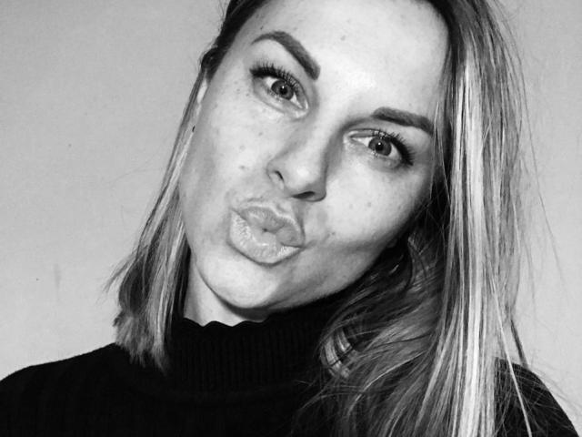 BelleLisaG - Live sex cam - 28338578