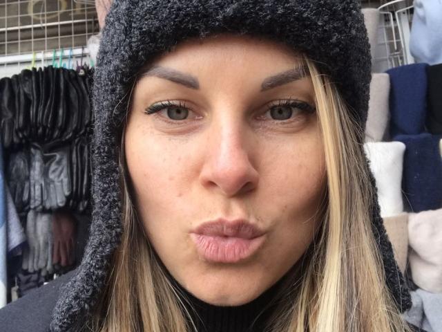 BelleLisaG - Élő pornó és szexkamera - 28338623