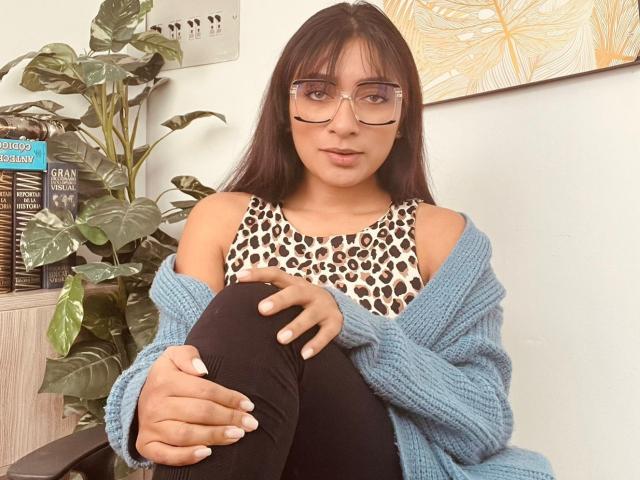 AmelineRousseau - Porno na żywo i seks kamera - 28341599