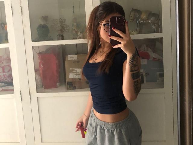 EmiliaJade - Camera khiêu dâm &amp; quyến rũ trực tiếp - 28342139