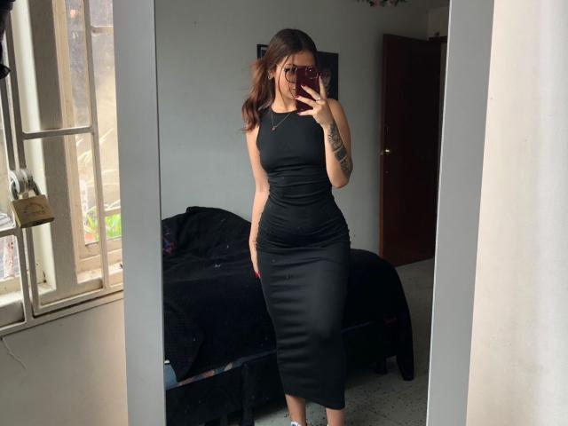 EmiliaJade - Live porn &amp; sex cam - 28342157