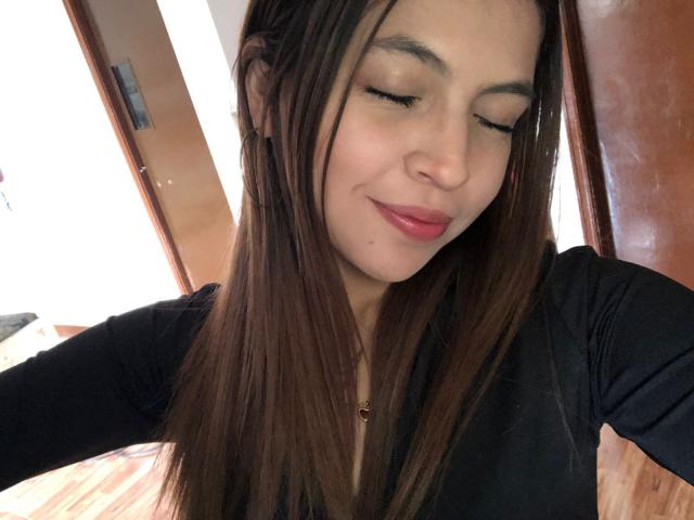 EmiliaJade - Live porn &amp; sex cam - 28342199