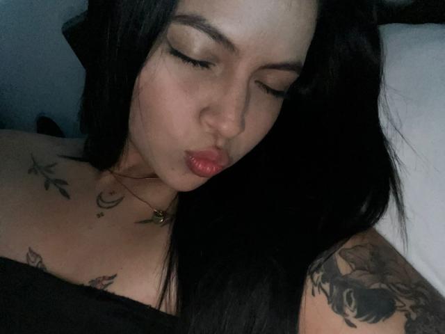 EmiliaJade - Live porn &amp; sex cam - 28342364