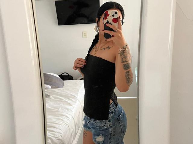 EmiliaJade - Live porn &amp; sex cam - 28342808