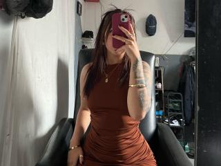 EmiliaJade - Live porn &amp; sex cam - 28343360