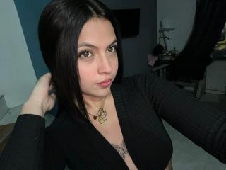 EmiliaJade - Live porn &amp; sex cam - 28343465
