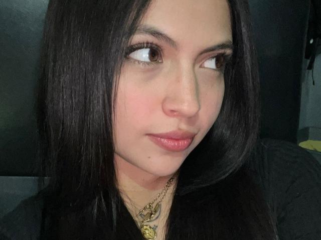 EmiliaJade - Live porn &amp; sex cam - 28343471