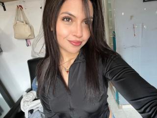 EmiliaJade - Live porn &amp; sex cam - 28343474