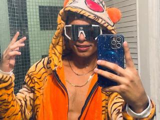 DaironLee - Live porn &amp; sex cam - 28343879