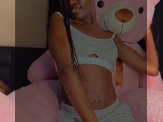 KharlaQueen - Live porn &amp; sex cam - 28344572