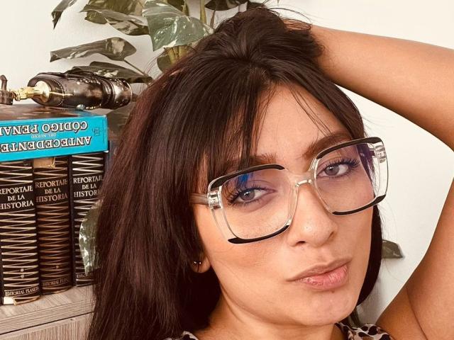 AmelineRousseau - Live sex cam - 28348115