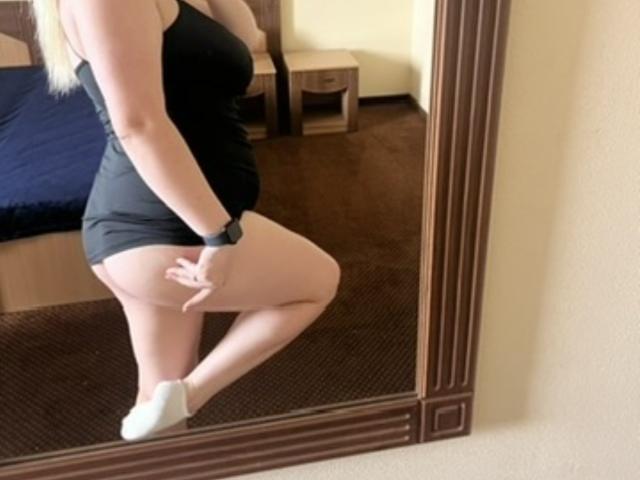 UniqueLady - Live porn &amp; sex cam - 28350704