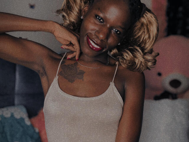 KharlaQueen - Porno na żywo i seks kamera - 28356311