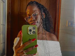 KharlaQueen - Live porn &amp; sex cam - 28358039